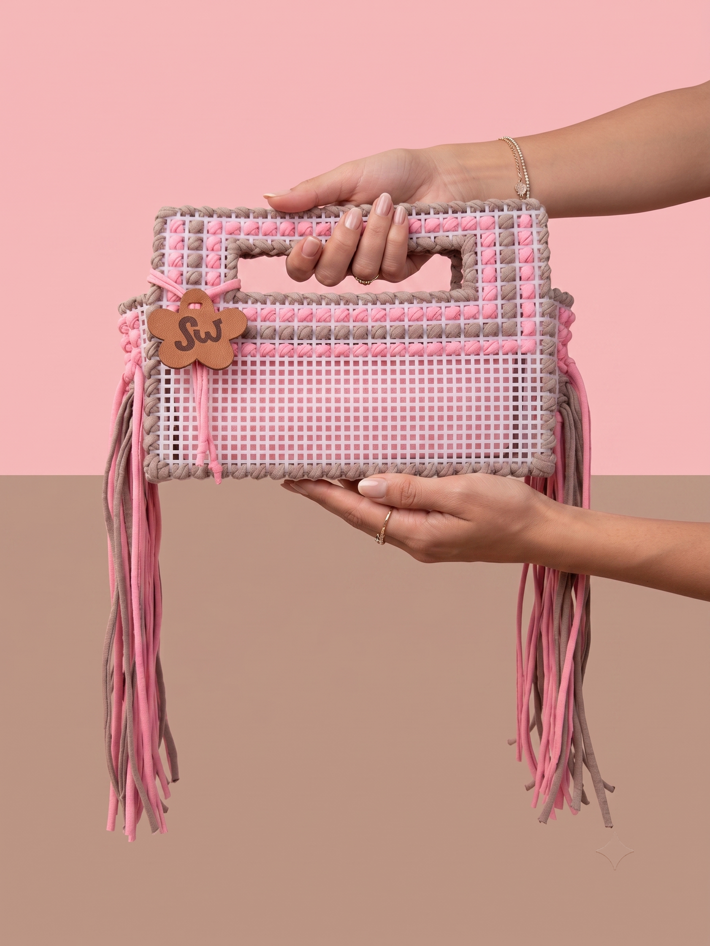 Paros Clutch